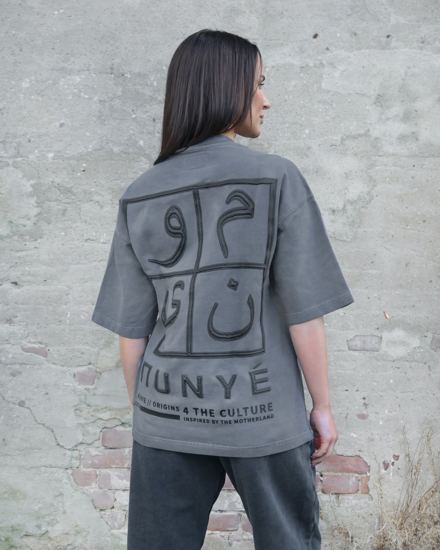 MUNYÉ Urban Vein Tee Grey Washed