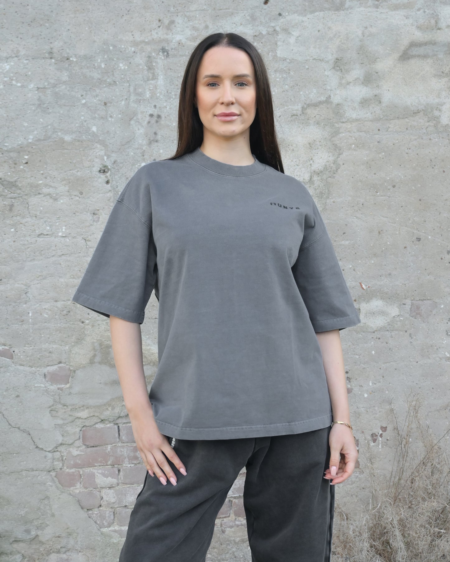 MUNYÉ Urban Vein Tee Grey Washed