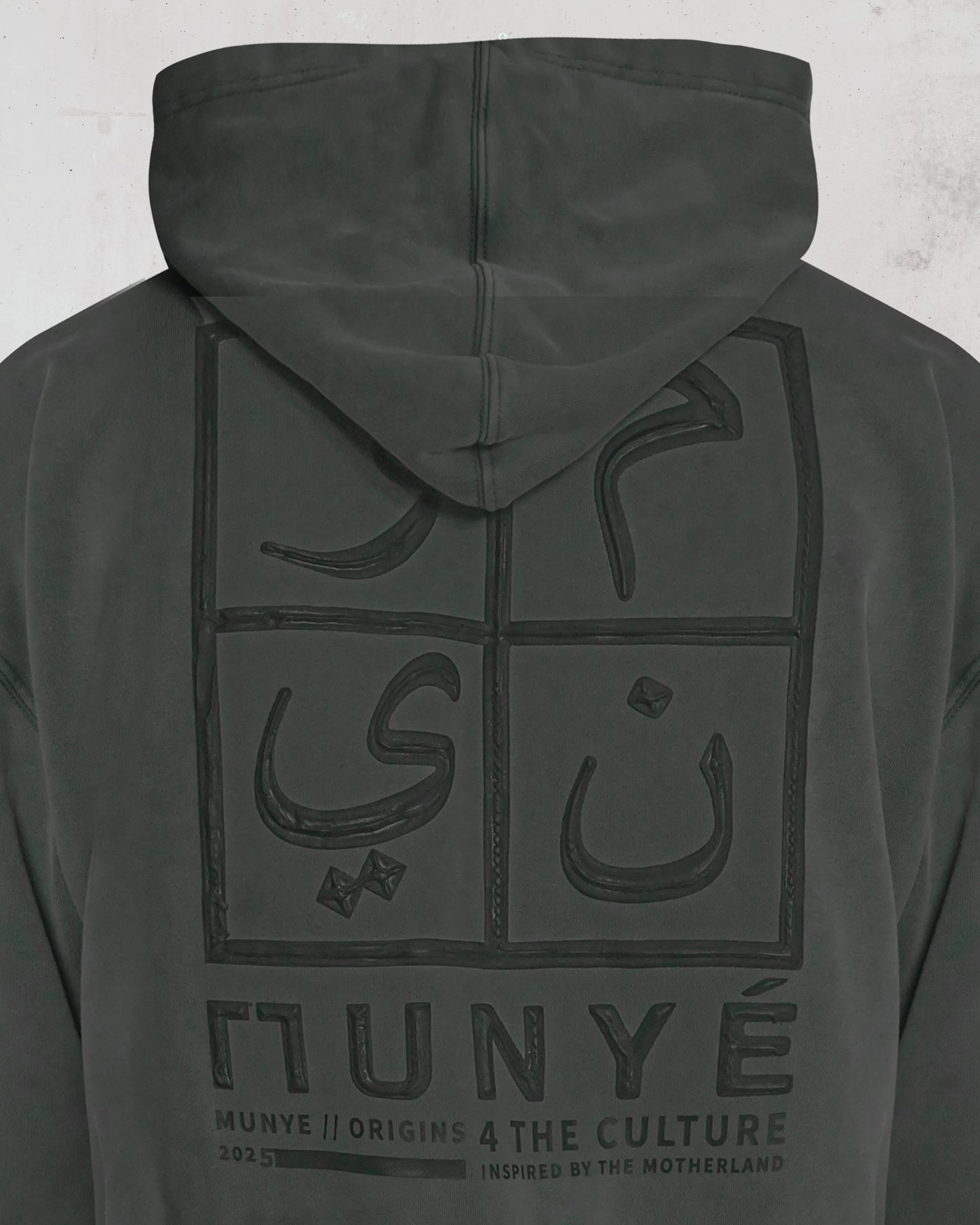 MUNYÉ Vein Cropped Zip Up